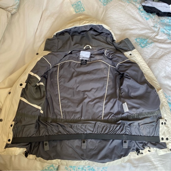 Winter Jacket - Ripzone - Picture 3 of 6